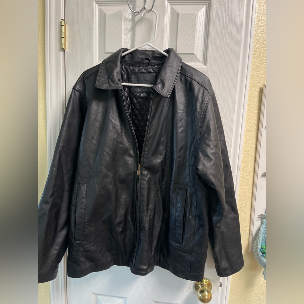 Men's Classic Black Leather Jacket